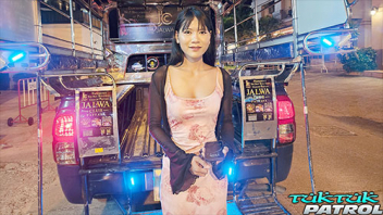 TukTukPatrol – C หนังเอ็กไทย สาวไทยหน้าสวยมาโดนเย็ดสดอย่างฟินหี กระแทกหีสดแบบรัวๆไม่ยั้ง กระเด้าหีกันอย่างมันส์จนน้ำเงี่ยนควยแตกในหี